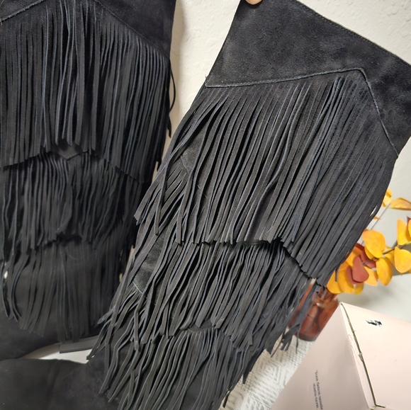 Boot - Picture 4 of 6